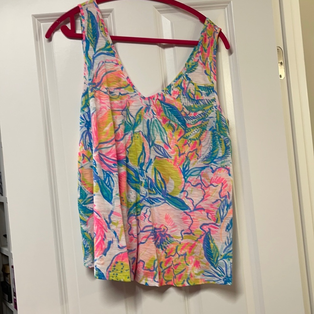 Lilly tank